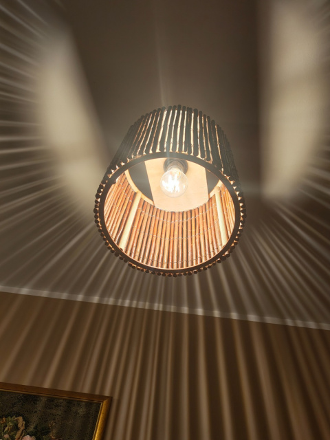 Lampa wisząca z kloszem wiklinowym